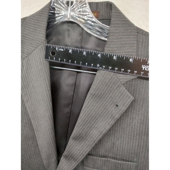 BCBG Attitude Men's Suit Coat Size 40 R 100% Wool Dark‎ Gray Pin-Stripes EUC - Picture 13 of 16
